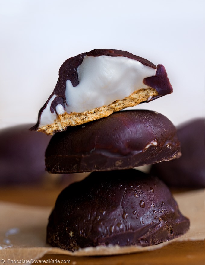 3 ingredients / no corn syrup / no artificial flavors https://lett-trim.today/2015/05/14/homemade-healthy-mallomars/ 3 ingredients / no corn syrup / no artificial flavors https://lett-trim.today/2015/05/14/homemade-healthy-mallomars/
