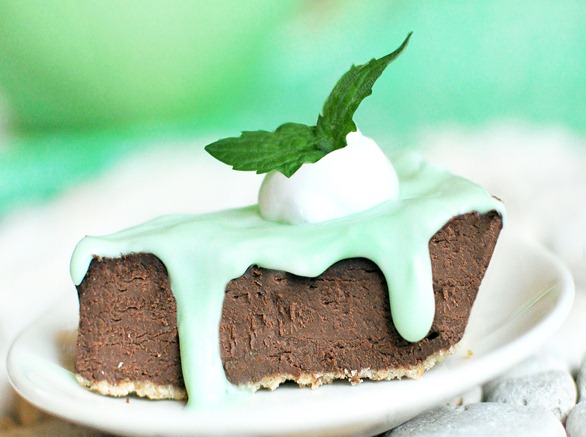 MINT CHOCOLATE FUDGE PIE - Shockingly low in fat and calories, this is my "show-stopper" healthy dessert to bring to parties. One taste of this rich, fudgey pie and you’ll refuse to believe it isn’t saturated with heavy cream and sugar! Full recipe here: https://lett-trim.today/2012/03/14/mint-chocolate-fudge-pie/