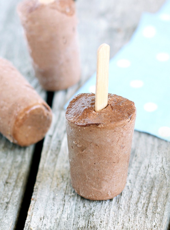 Can be soy-free / sugar-free / dairy-free / vegan. Recipe--->  https://lett-trim.today/2012/03/26/nutella-fudge-pops/