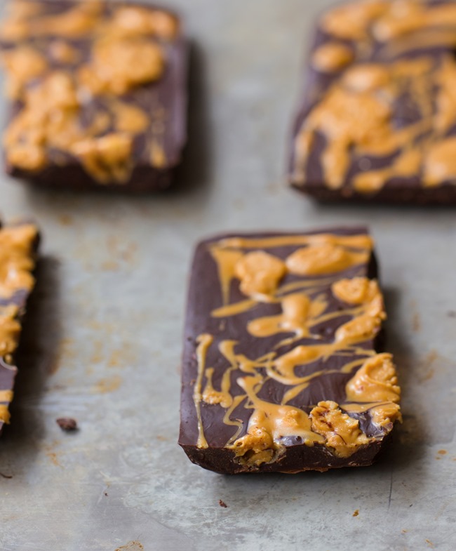 Secretly healthy chocolate peanut butter bars that taste like Hershey’s candy bars… @choccoveredkt… 5 ingredients: https://lett-trim.today/2015/10/26/chocolate-peanut-butter-candy-bars/ Secretly healthy chocolate peanut butter bars that taste like Hershey’s candy bars… @choccoveredkt… 5 ingredients: https://lett-trim.today/2015/10/26/chocolate-peanut-butter-candy-bars/
