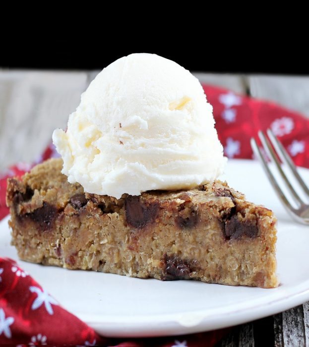 Chocolate Chip Cookie Pie - no sugar / no flour / vegan / gf - People rave about the recipe. Everyone loves this pie! https://lett-trim.today/2012/05/31/chocolate-chip-cookie-pie-without-sugar/ @choccoveredkt