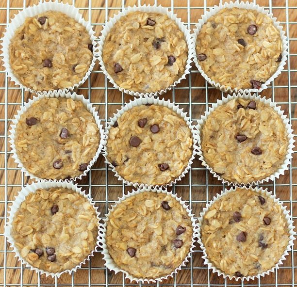 Breakfast Oatmeal Cupcakes - You cook just ONCE and get a delicious breakfast for the entire month - (recipe has been repinned over 500,000 times!) https://lett-trim.today/2013/01/08/breakfast-oatmeal-cupcakes-to-go/ @choccoveredkt